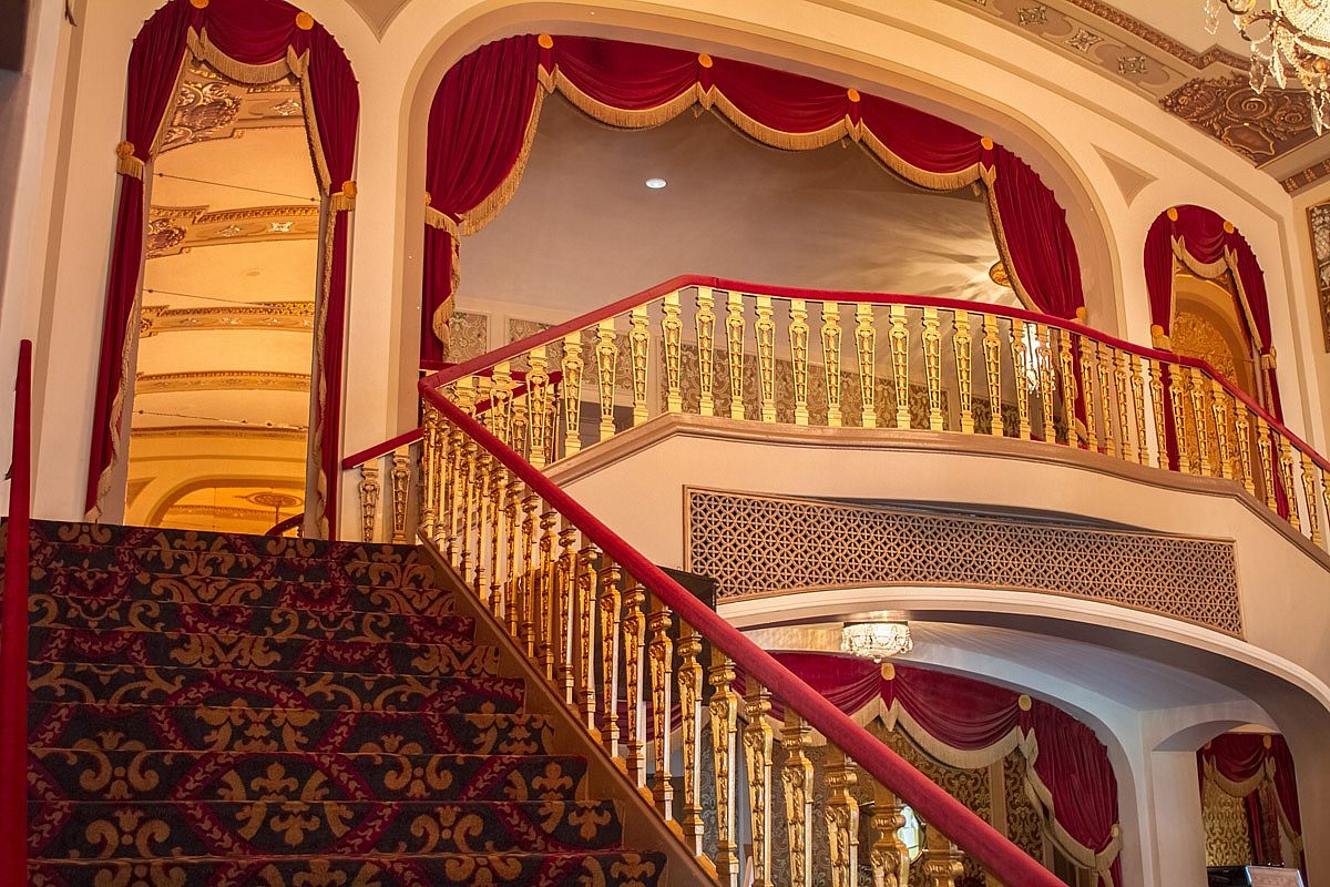 Grand Lobby | The Orpheum Theatre Group